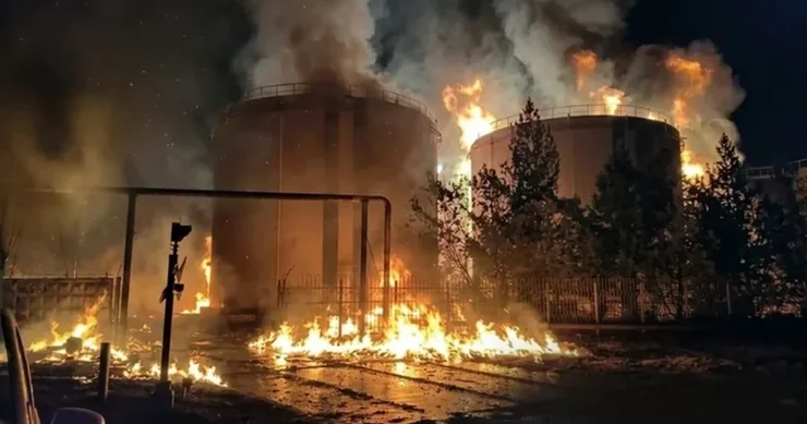 Rusiyanın neft bazaları və tankerləri vuruldu Ukrayna PUA ları yeni hədəflərə hücuim etdi