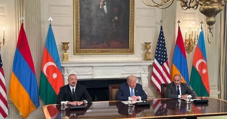 Пресса Ватикана пишет о встрече лидеров Азербайджана, США и Армении в Белом доме