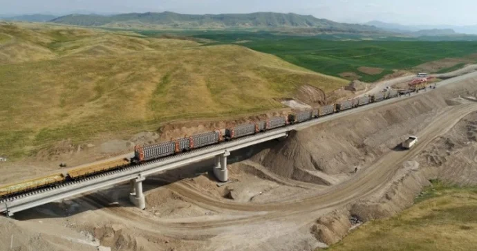 “Tramp yolu”nun iqtisadi əhəmiyyəti 1 trilyon dollarlıq dövriyyə