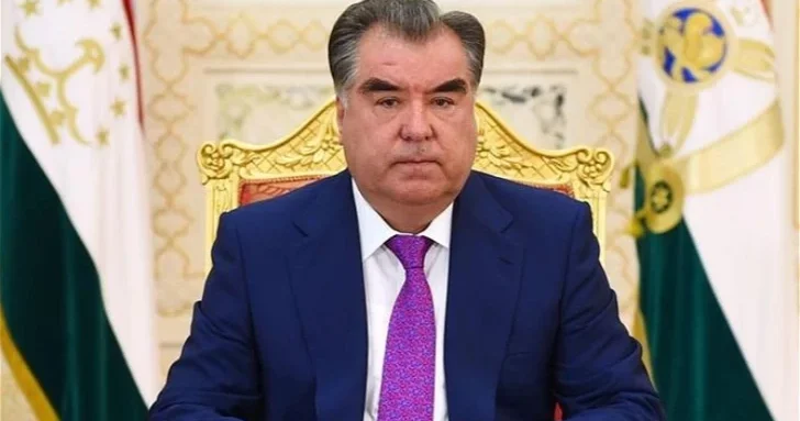 Рахмон: Подписание декларации между Баку и Ереваном открывает путь к достижению прочного мира