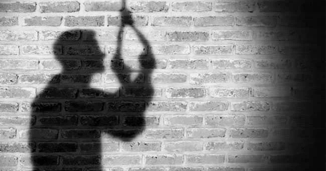 Abituriyentlərin intiharının səbəbkarı valideynləri imiş?