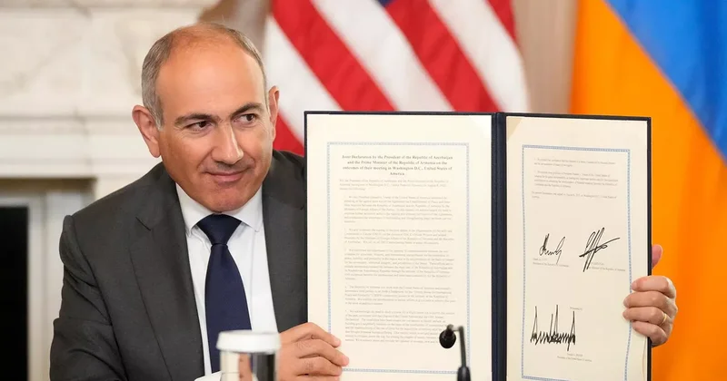Paşinyan imzaladı, Bakı sevindi: Sənəddə ermənilərin əlini qolunu bağlayan ifadə