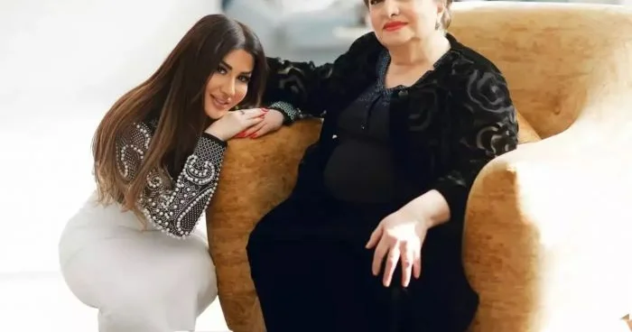 Rəqqasə Fatimədən anası ilə bağlı paylaşım