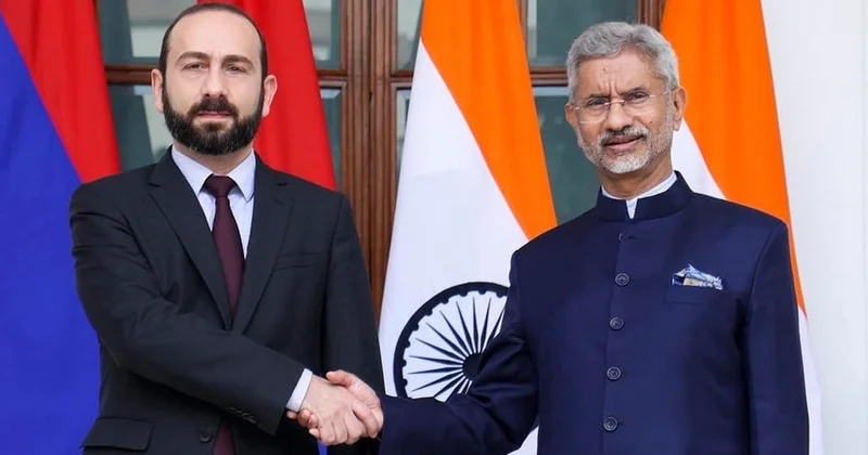 Mirzoyan onunla sülhü müzakirə etdi