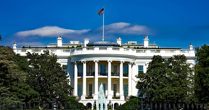 Белый дом публикует кадры исторической встречи: Дональд Трамп о стремлении к миру и стабильности Minval Politika