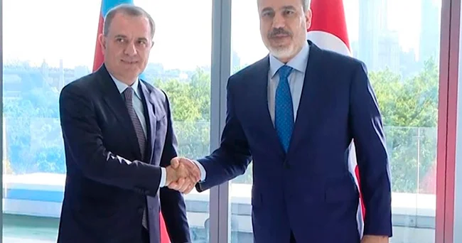 Ceyhun Bayramovun Türkiyəli həmkarı ilə telefonla danışıb