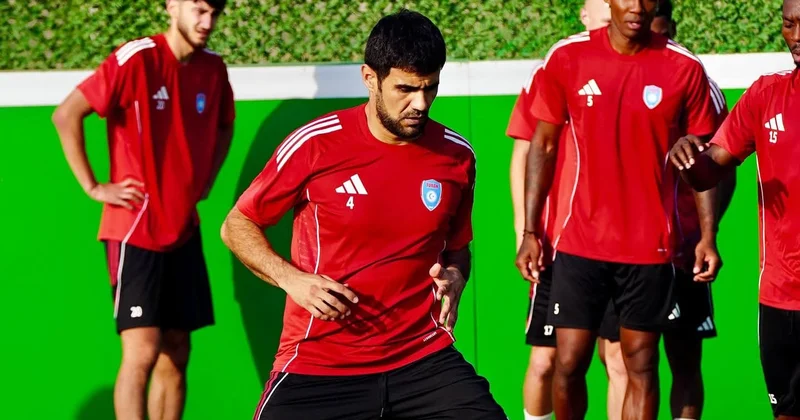 Kapitan bölgə klubunun düşərgəsini tərk edib