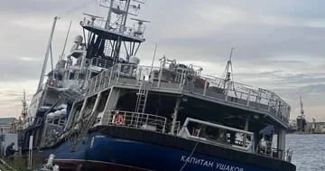 В Петербурге ночью затонул буксир Капитан Ушаков Minval Politika