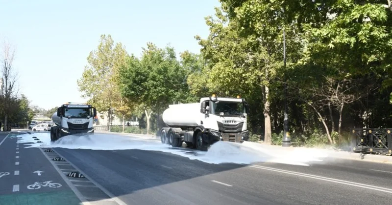 Bakı küçələrində təmizlik işləri həyata keçirilib FOTOLAR