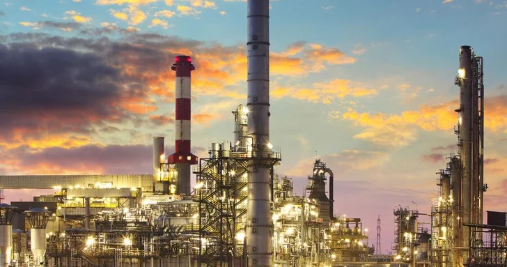 Пожар на НПЗ Saudi Aramco в Джизане ликвидирован, пострадавших нет