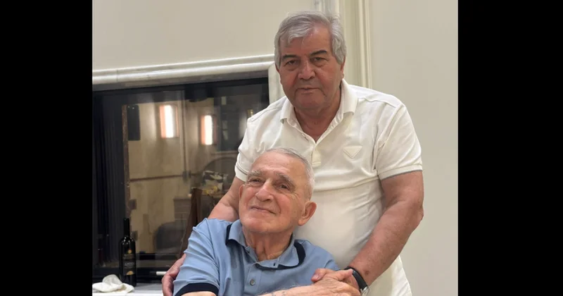 Sabir Rüstəmxanlıdan vəfat edən dostu ilə bağlı TƏSİRLİ YAZI