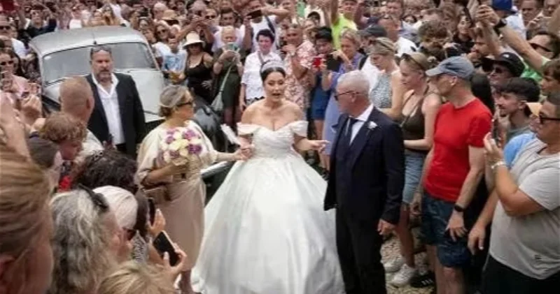 Тысячи фанатов Криштиану Роналду случайно сорвали свадьбу незнакомой пары
