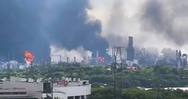 Ukrayna ordusu gecədən başlayaraq Belqoroda dronlarla hücum edib