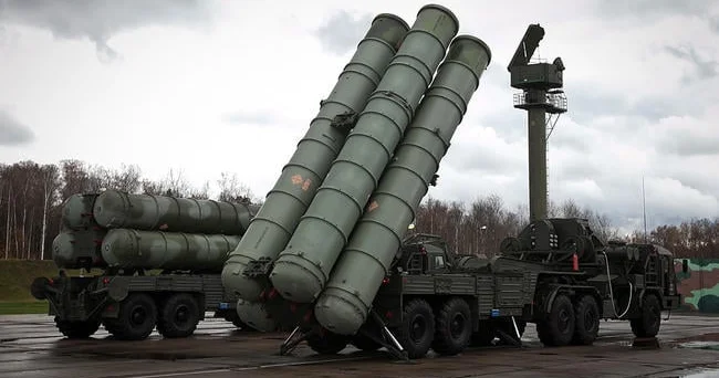 Rusiyanın S 400 ü, tanker və yük gəmiləri vuruldu Madyar