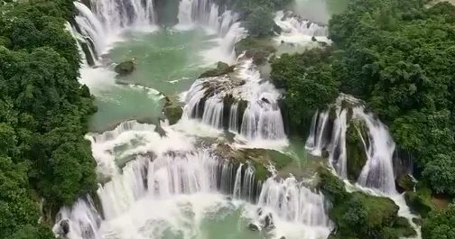 Водопад Дэтянь: природное чудо на границе Китая и Вьетнама ВИДЕО