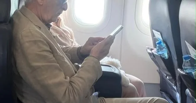 Polad Bülbüloğlu Bodruma uçdu tətilə ailəsi və iti ilə yollandı FOTO
