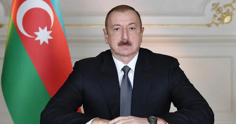 Президент Ильхам Алиев поздравил Президента Сингапура