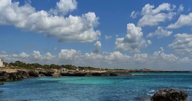 Kristofer Nolanın kəşf etdiyi cənnət: Bu ada Avropanın yeni turizm ulduzu ola bilər