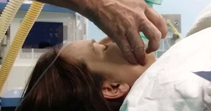 Ucarda 3 uşaq anası zəhərlənib öldü