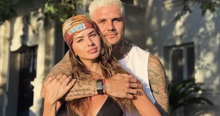 Sevgisini tabloya çevirdi: İkardidən romantik addım