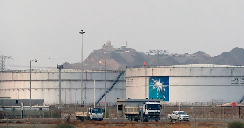 Хуситы заявили о нападении на НПЗ саудовского нефтегиганта
