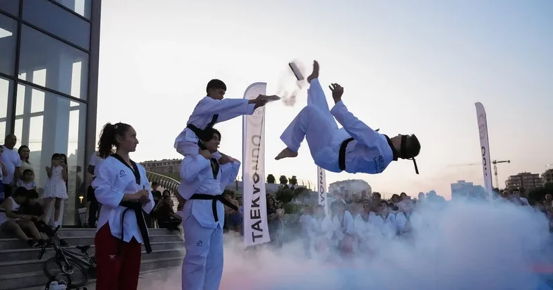 Antena Parkında taekvondo şousu keçirildi FOTO