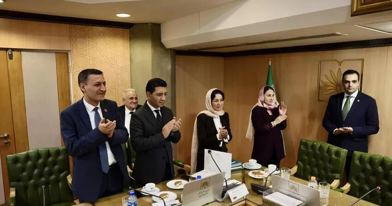 İranın türksüz tarix uydurması puçdur ALİM