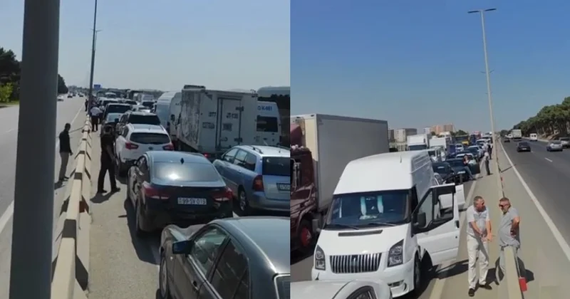 Sumqayıt Bakı istiqamətində yol bir saat bağlı olub SƏBƏB