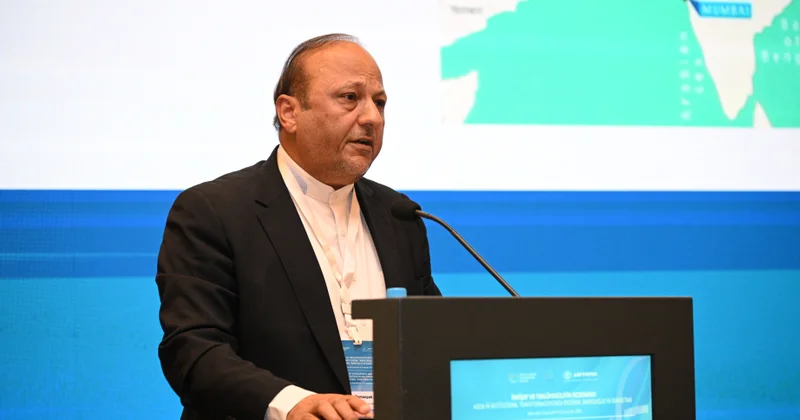 İranlı nümayəndə: Qlobal güc balansı Şərqə keçir və Avrasiya inteqrasiyası yeni mərhələyə qədəm qoyur