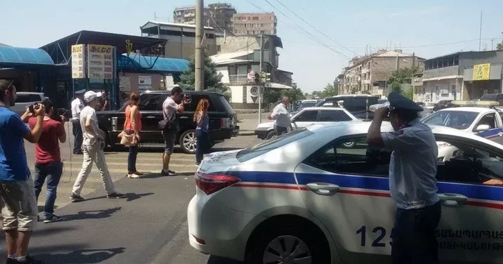 В Армении хозяин квартиры застрелил взломщика