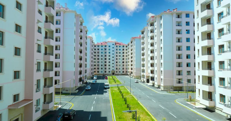 Komandan hərbçilərin mənzil məsələsinə aydınlıq gətirdi