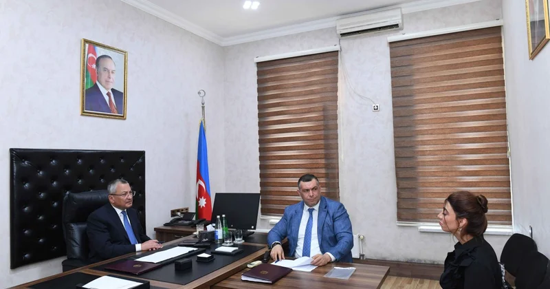 Rövşən Rzayev vətəndaşların müraciətlərini dinlədi FOTOLAR