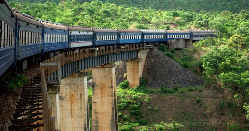 Afrikada 46 saatlıq unudulmaz qatar səyahəti: Tazara iki ölkəni birləşdirir