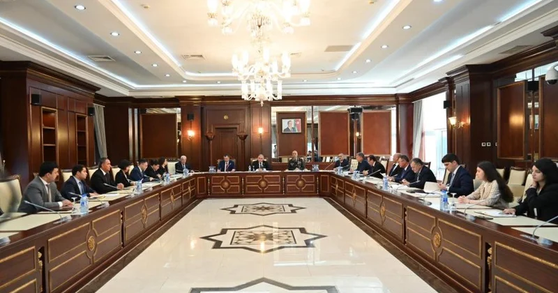 Parlamentin payız sessiyası ərəfəsində ilk komitə iclası keçirilib