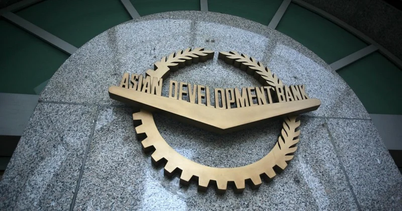 ADB: Regionda problemli kreditlər üzrə ən yaxşı göstəricilərdən biri Azərbaycana aiddir