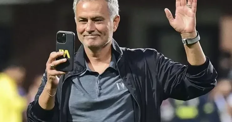 Joze Mourinyo yenidən İngiltərə komandası çalışdıra bilər