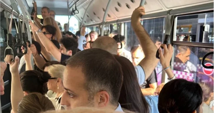В Баку пассажирка потеряла сознание в автобусе из за неработающего кондиционера