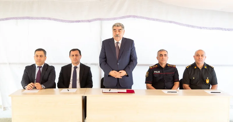 Rüstəm Xəlilov Seyidan kəndinin sakinləri ilə görüşdü FOTOLAR