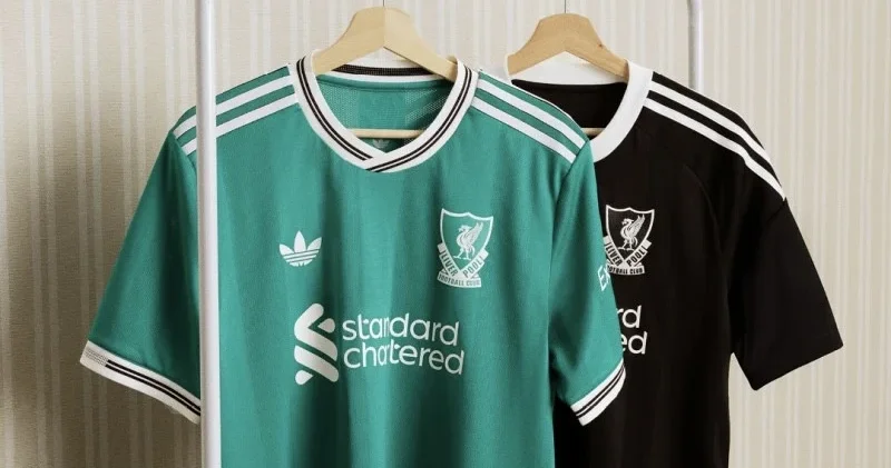 Liverpul yeni mövsüm üçün alternativ formasını təqdim edib FOTO