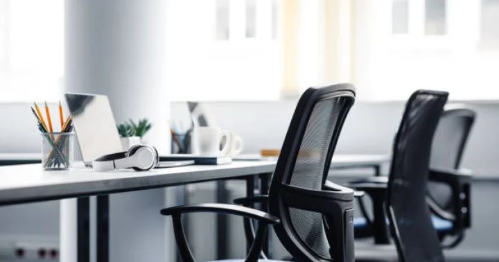 Bank Mebel avadanlıqları satın alır