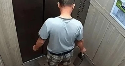 Günlərlə ac susuz liftdə qaldı