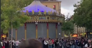 Французы празднуют отставку Байру ВИДЕО