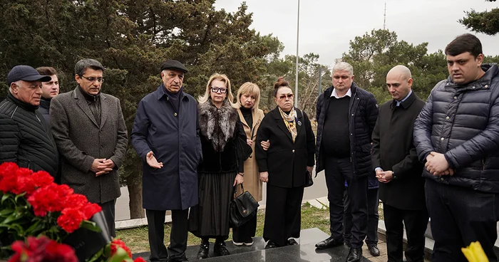 AFFA rəhbərliyi Anatoli Banişevskinin məzarını ziyarət edib