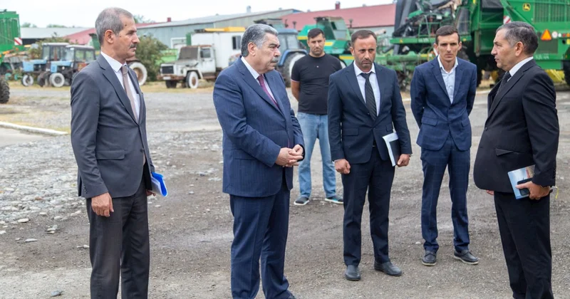 Rüstəm Xəlilov “Aqroservis” ASC nin Sabirabad regional nümayədəliyinin Salyan Rayon bölməsində olub FOTOLAR