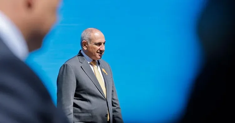 Paşinyan Fransaya niyə adi sərnişin təyyarəsi ilə gedib? Səbəbi AÇIQLANDI