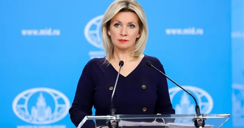 Zaxarova Danimarka qəzetindəki yazıya sərt reaksiya verdi