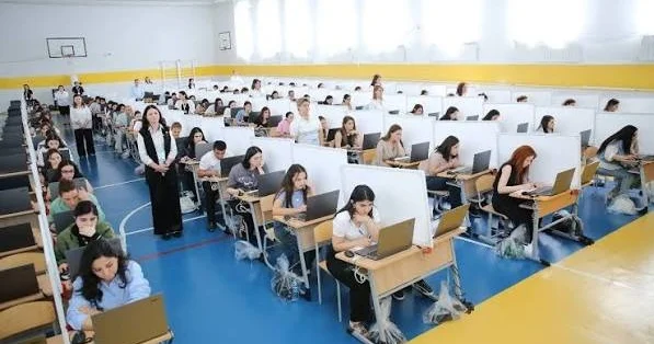 Azərbaycanda müəllim olmaq daha da ÇƏTİNLƏŞƏCƏK