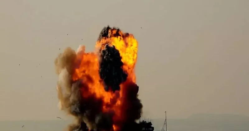 Взрыв на складе боеприпасов в Сирии ВИДЕО