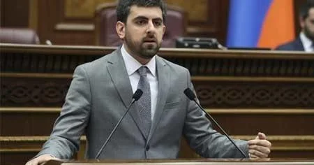 “Rusiyanın tətbiq etdiyi məhdudiyyətlərdə siyasi çalar var” Xandanyan