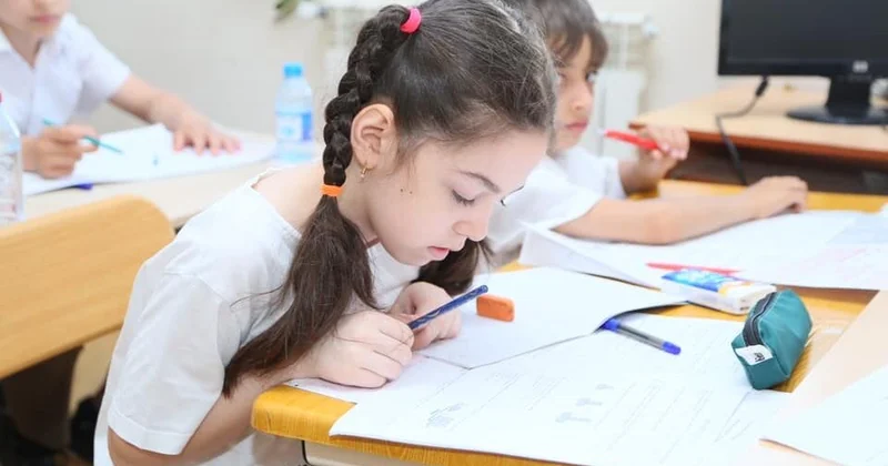 Valideynin təhsili uşağı 4 il qabağa keçirir NAZİR